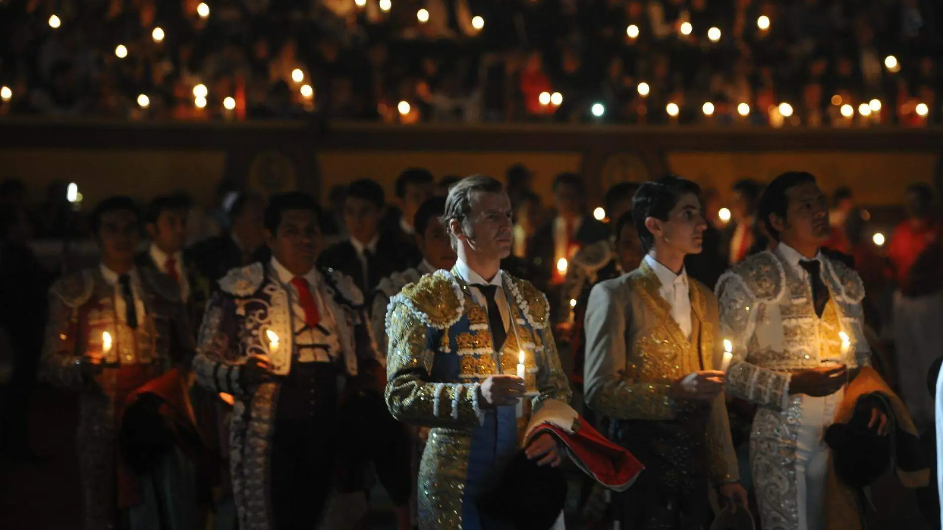 Corrida de las Luces con grandes figuras del toreo